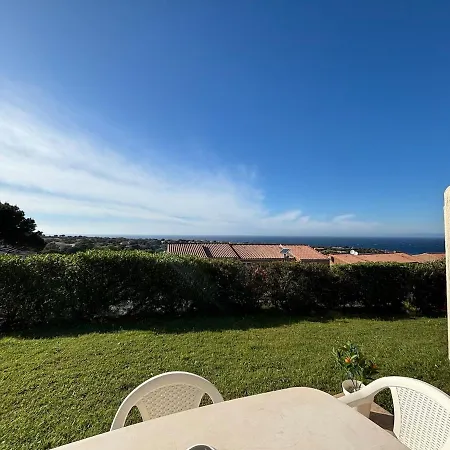 Vue En Rez-de-jardin Lumio (Corsica)