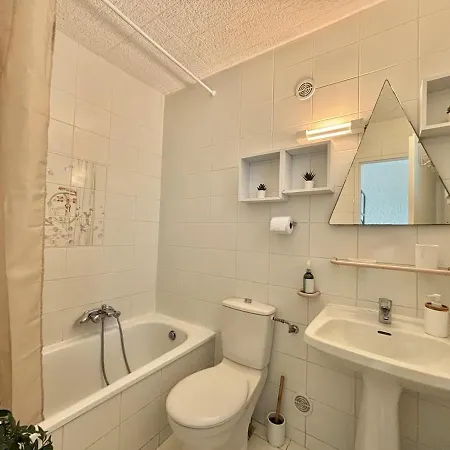 Apartment Vue En Rez-de-jardin Lumio (Corsica)