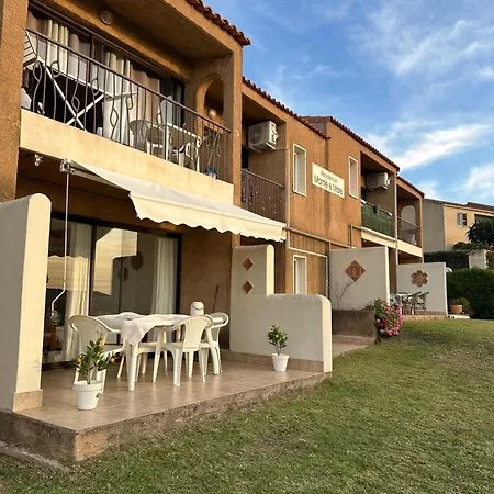 Apartment Climatise Vue En Rez-de-jardin