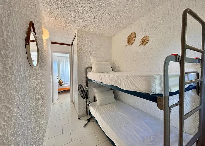 Climatise Vue En Rez-de-jardin * Lumio (Corsica)