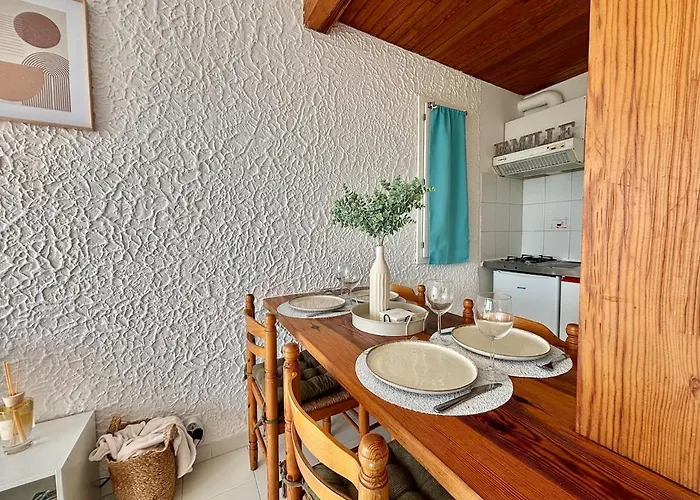 Climatise Vue En Rez-de-jardin Apartment