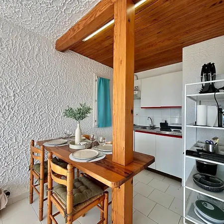 Lägenhet Climatise Vue En Rez-de-jardin