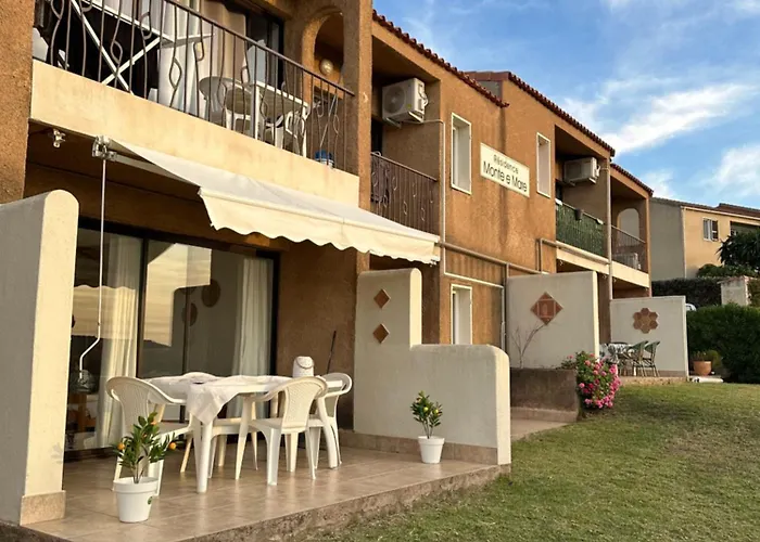 Апартаменты Climatise Vue En Rez-de-jardin